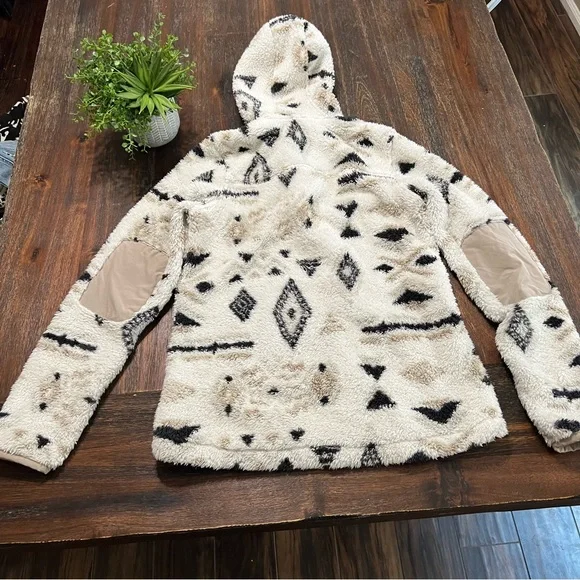 Sherpa pullover sweatshirt v neck zip pockets cream white black tan tribal Small - Picture 7 of 10